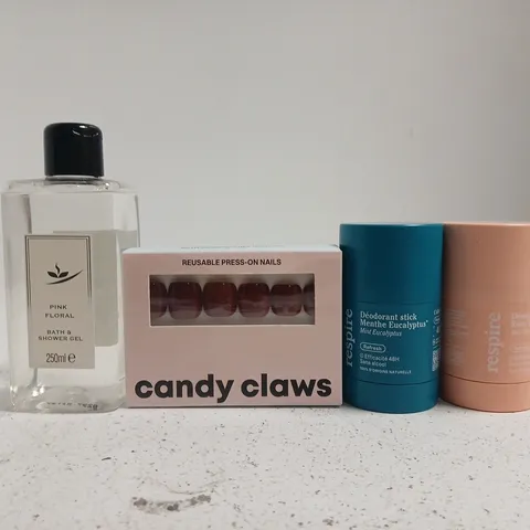 APPROXIMATELY 15 ASSORTED COSMETIC ITEMS INCLUDING VARIOUS MAKES AND BRANDS - COLLECTION ONLY