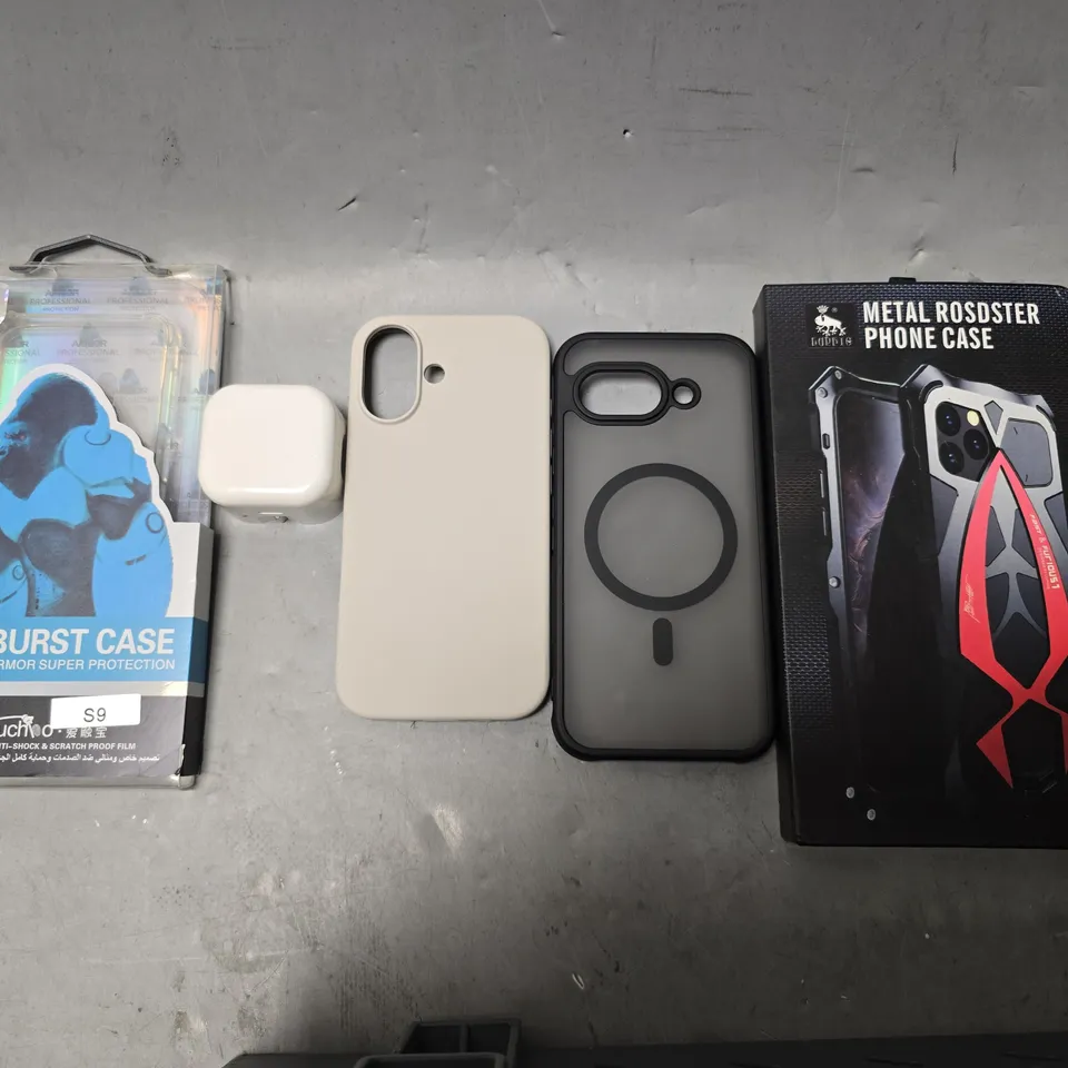 APPROXIMATELY 12 ASSORTED ITEMS TO INCLUDE - PHONE CASE , METAL ROSDSTAR PHONE CASE , USB-C PLUG ETC