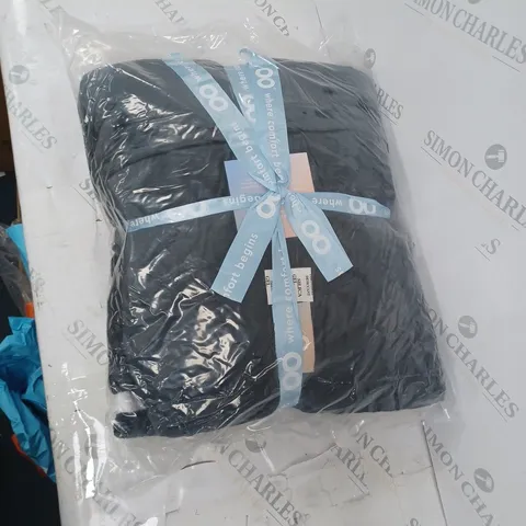 OODIE HOODED BLANKET - NAVY