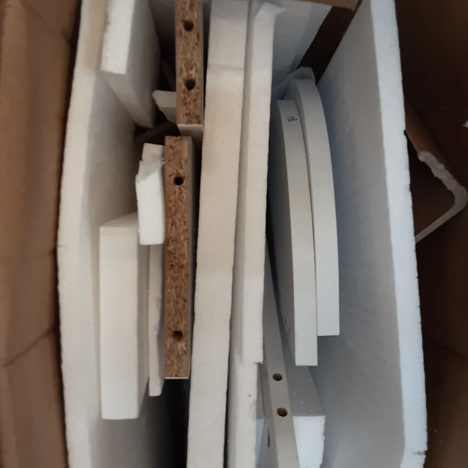 BOXED FURNITURE PARTS IN WHITE , 1 BOXES 