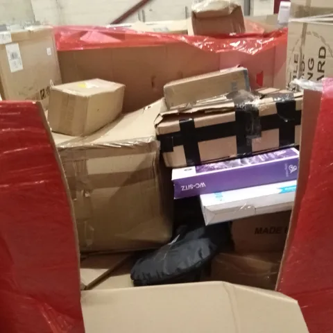 PALLET OF ASSORTED HOUSEHOLD GOODS AND PRODUCTS TO INCLUDE; TOILET SEATS, FULL-LENGTH MIRROR, CEILING FAN WITH LIGHT ETC