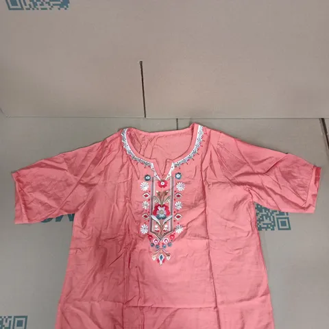 PINK EMBROIDERED WOMEN'S TOP - SIZE M