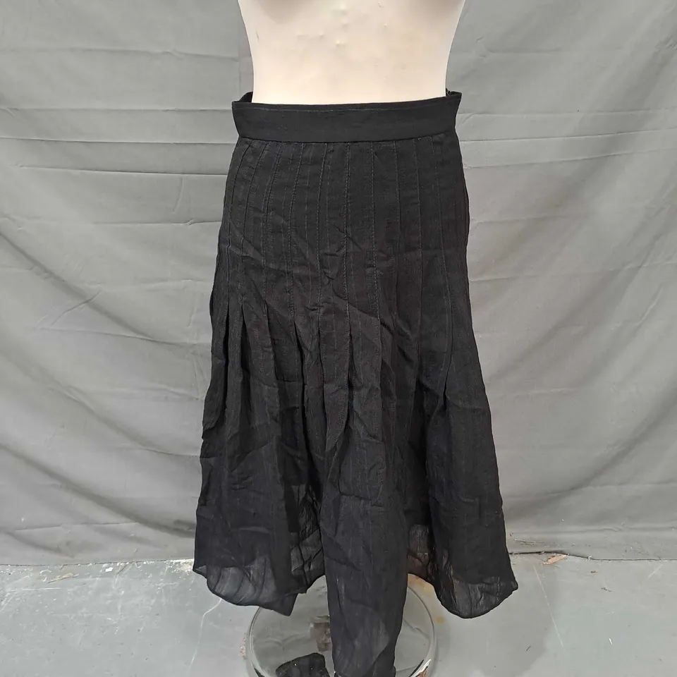 ZARA PLEAT DETAIL SKIRT IN BLACK SIZE XS