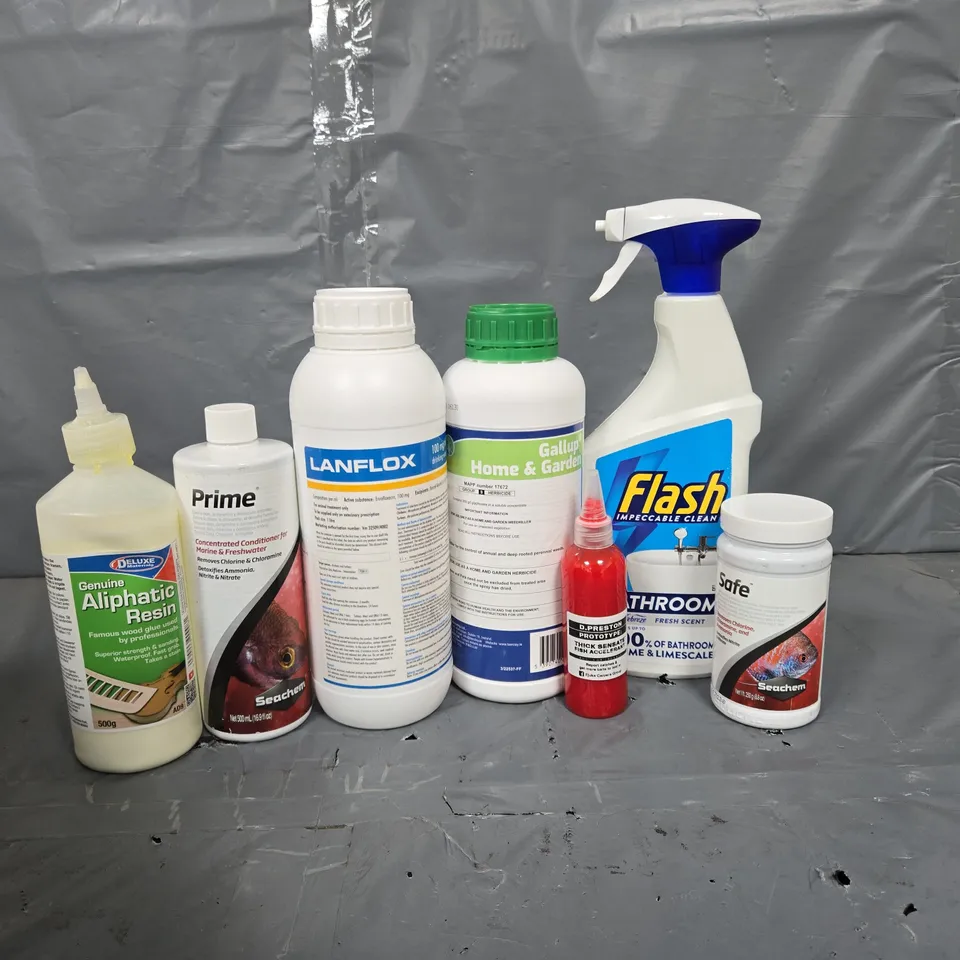 APPROXIMATELY 15 ASSORTED LIQUIDS TO INCLUDE PRIME MARINE & FRESHWATER CONDITIONER, FEBREZE FLASH CLEANER, ALIPHATIC RESIN, ETC - COLLECTION ONLY