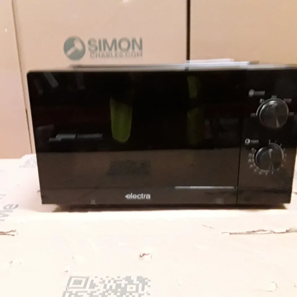 BOXED ELECTRA MICROWAVE  OVEN MWSM20LB
