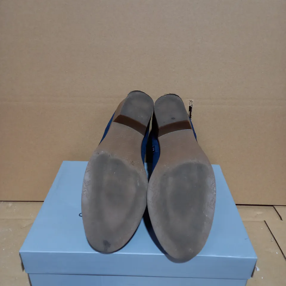 BOXED PAIR OF VIONIC MILLIE BOOTS IN MIDNIGHT BLUE UK SIZE 7