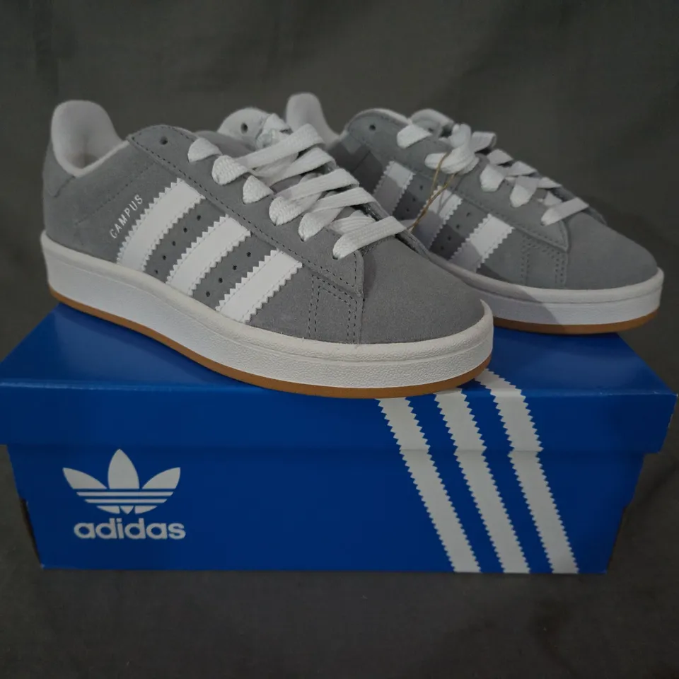 BOXED PAIR OF ADIDAS CAMPUS 00S KID'S SHOES IN GREY/WHITE UK SIZE 3