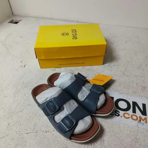STRIVE LARGO DENIM SANDALS β UK 5 (EU 39, US 8)