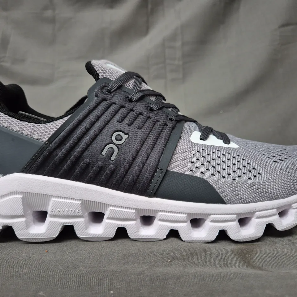 BOXED PAIR OF ON CLOUD SWIFT SHOES IN GREY/BLACK UK SIZE 10.5