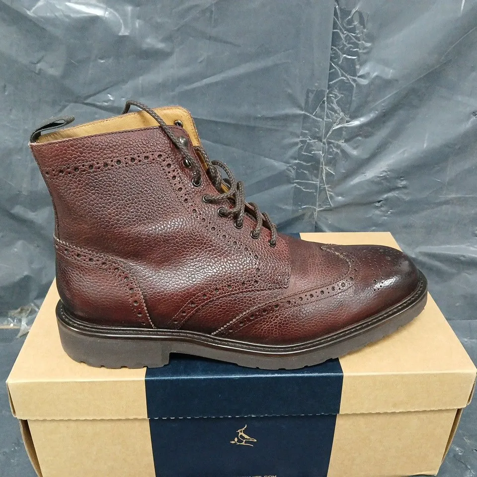 BOXED PAIR OF CHARLES TYRWHITT MAHOGANY GRAIN BROGUE BOOT - UK SIZE 8