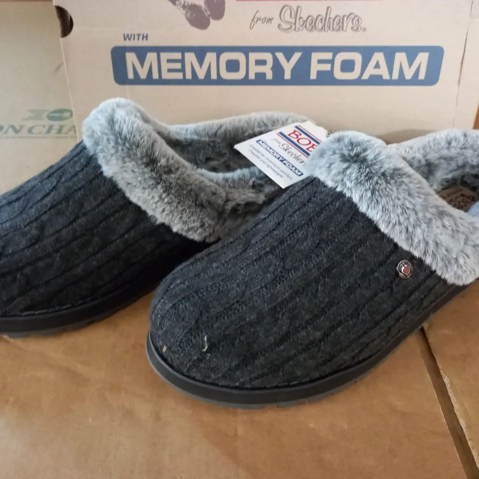PAIR OF BOBS FOR SKECHERS MEMORY FOAM SLIPPERS - UK 7
