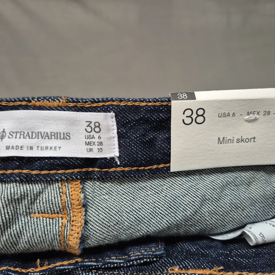 STRADIVARIUS DENIM MINI SKIRT – UK 10 (US 6, MX 28) – D62