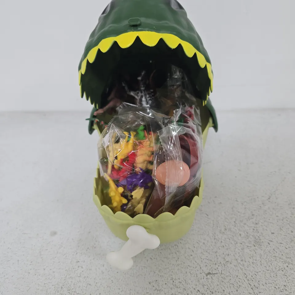 DINOSAUR EGG SURPRISE TOY WITH MINI FIGURES – GREEN HATCHABLE EGG