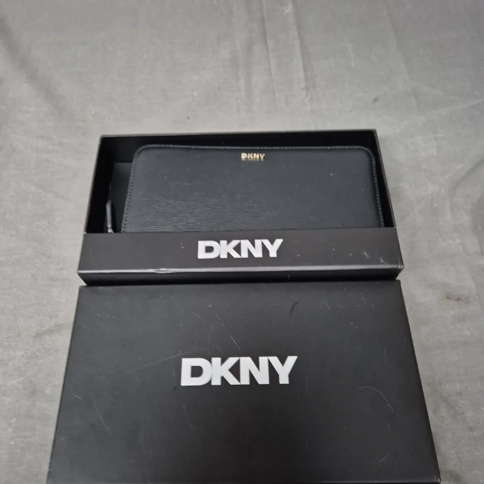 BOXED DKNY VELA PURSE