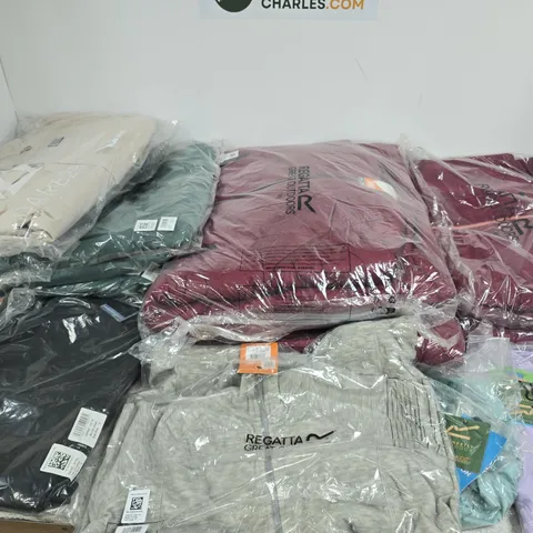 APPROXIMATELY 16 ASSORTED BRAND NEW REGATTA CLOTHING ITEMS IN VARIOUS SIZES, STYLES & COLOURS