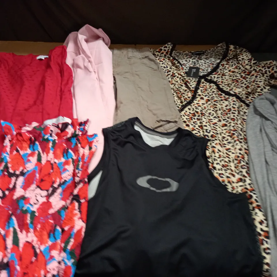 LARGE QUANTITY OF ASSORTED CLOTHING ITEMS TO INCLUDE & OTHER STORIES AND WEDNESDAY GIRL