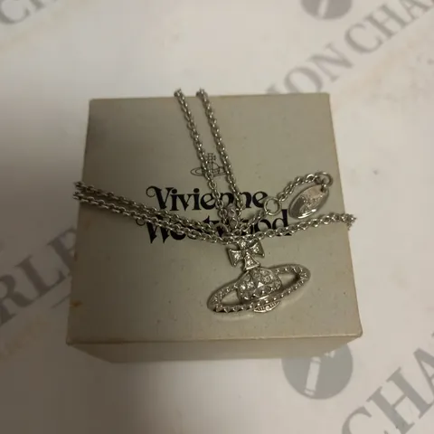 BOXED VIVIENNE WESTWOOD SILVER CHAIN LINK PENDANT NECKLACE