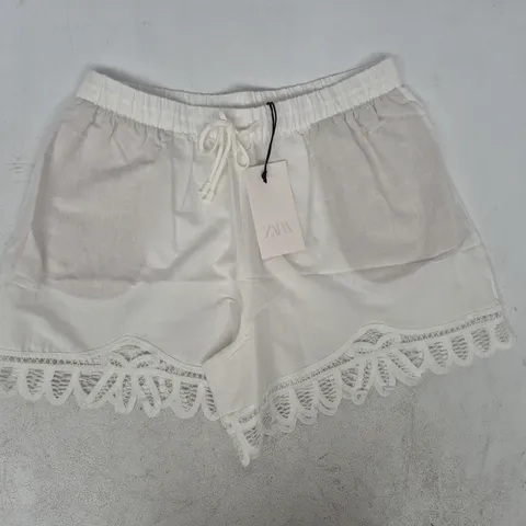 ZARA EMBROIDERED LINEN BLEND SHORTS IN WHITE SIZE MEDIUM