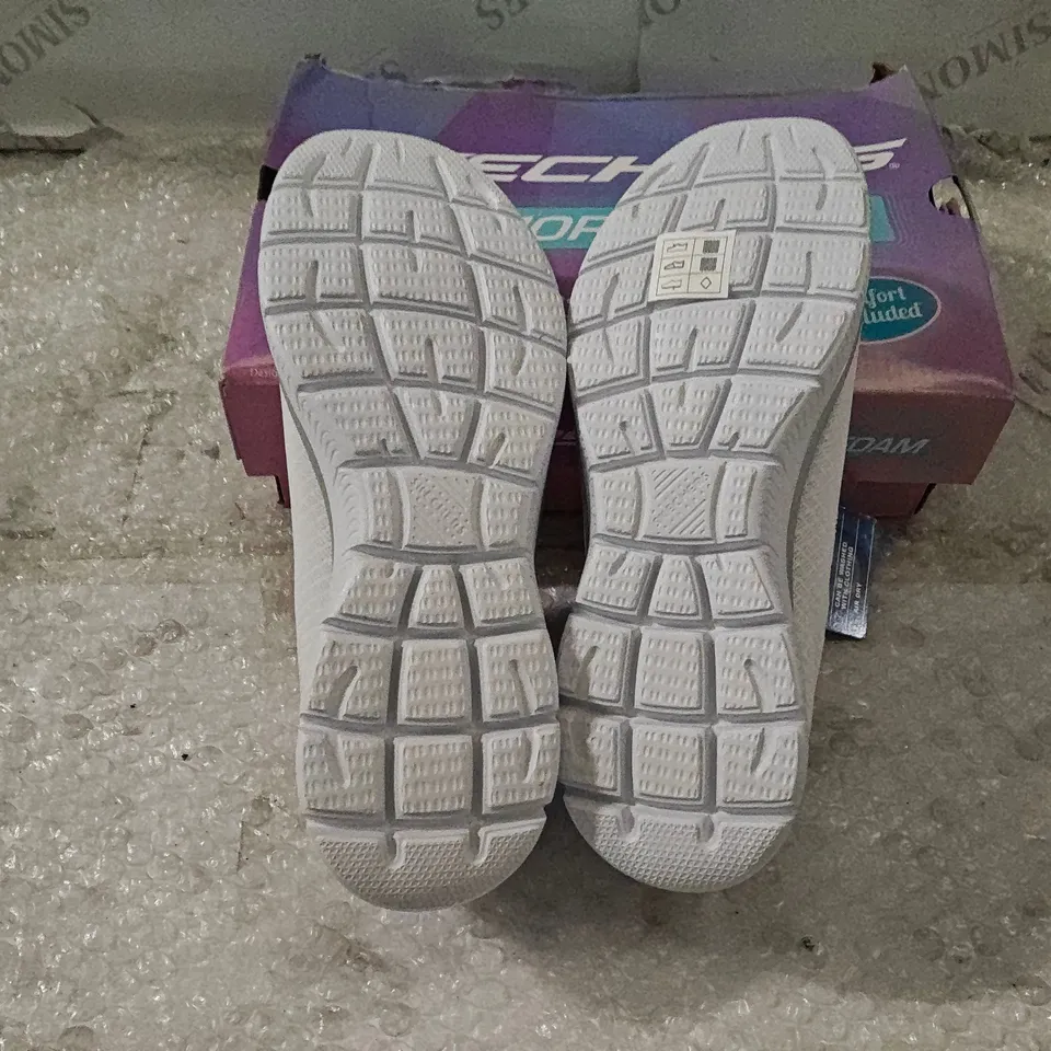SKECHERS WOMEN'S WHITE MESH TRAINERS – UK 3 (US 6, EU 36)