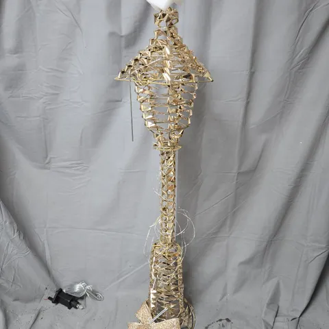 GOLD LAMP POST INDOOR/OUTDOOR CHRISTMAS LIGHT - 90 CM - COLLECTION ONLY