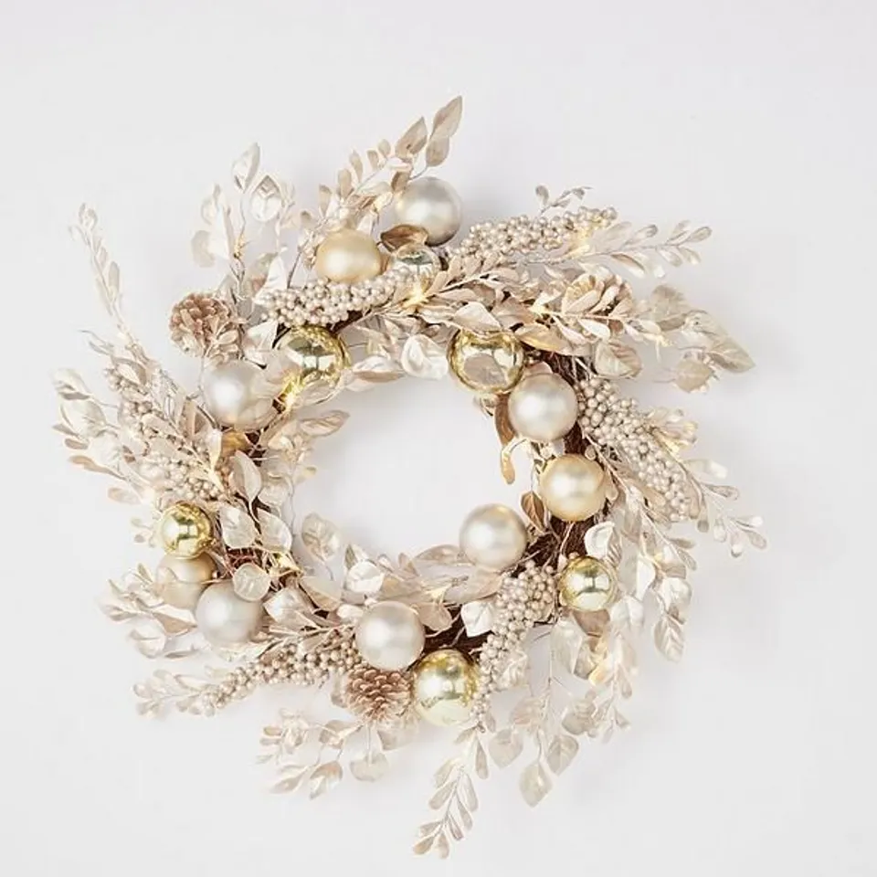 CHAMPAGNE AND GOLD PRE-LIT FESTIVE WREATH