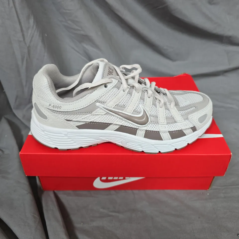 NIKE P-6000 GS KIDS SNEAKERS – GREY/WHITE, UK4 (4Y) – BOXED
