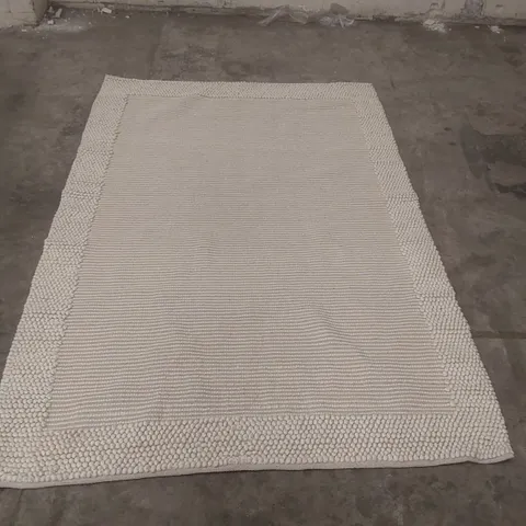 QUALITY DESIGNER AREA RUG - APPROXIMATELY 230 x 155cm