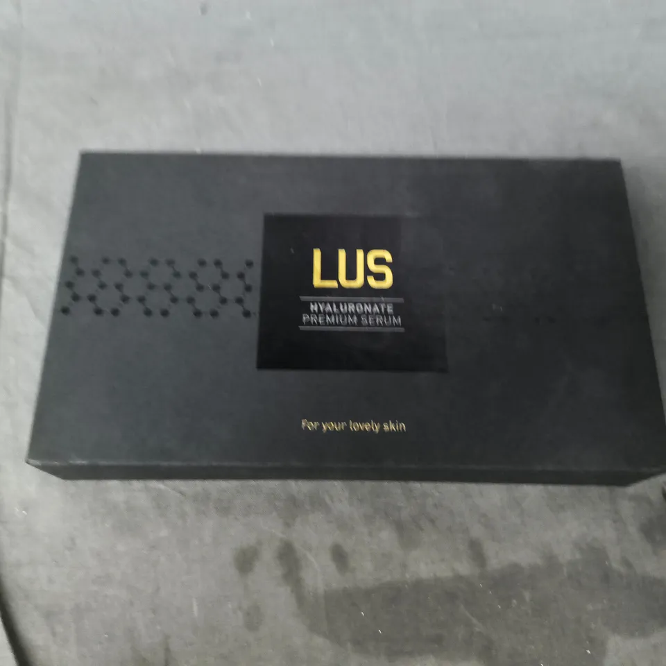 BOXED LUS SET OF 7 HYALURONITE SERUMS