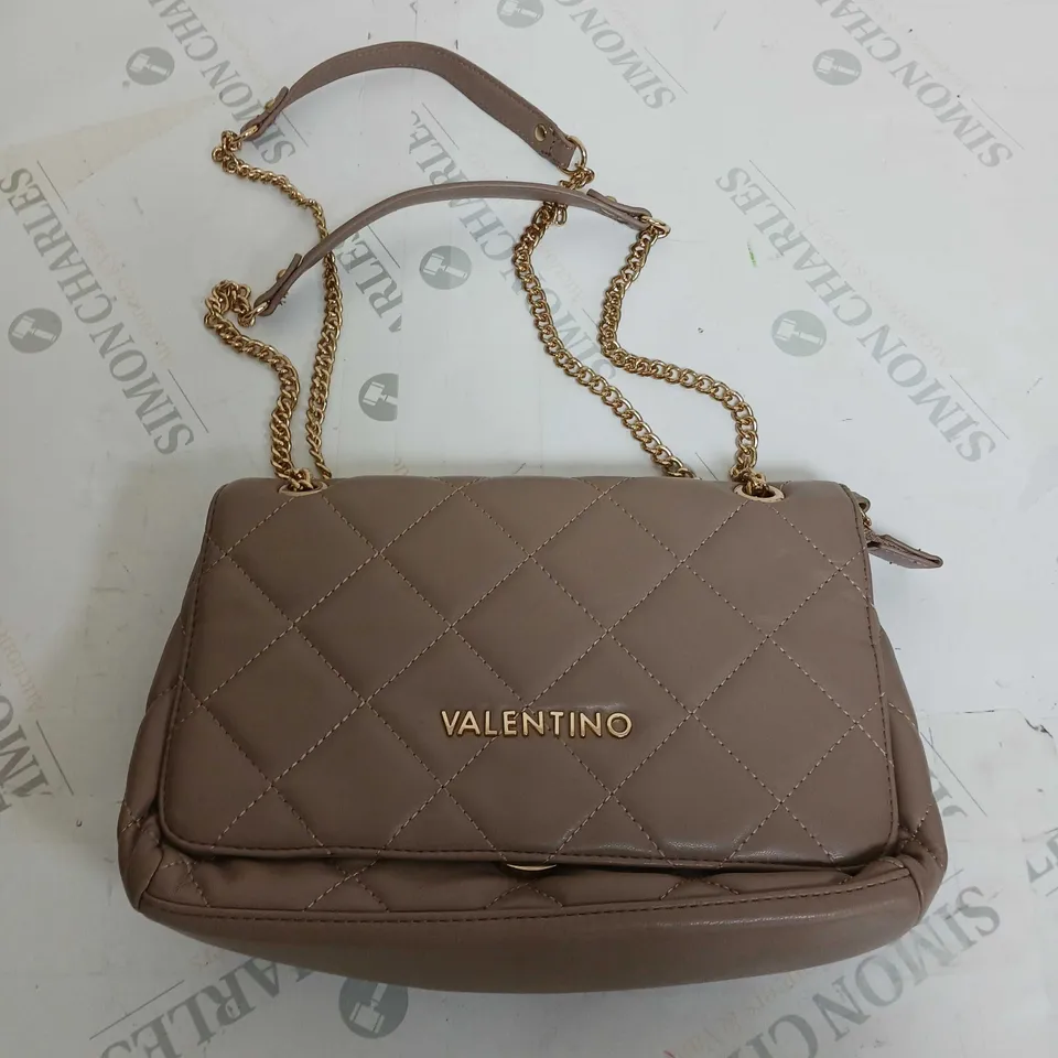 VALENTINE PADDED CUSHION BAG IN WASHED TAN