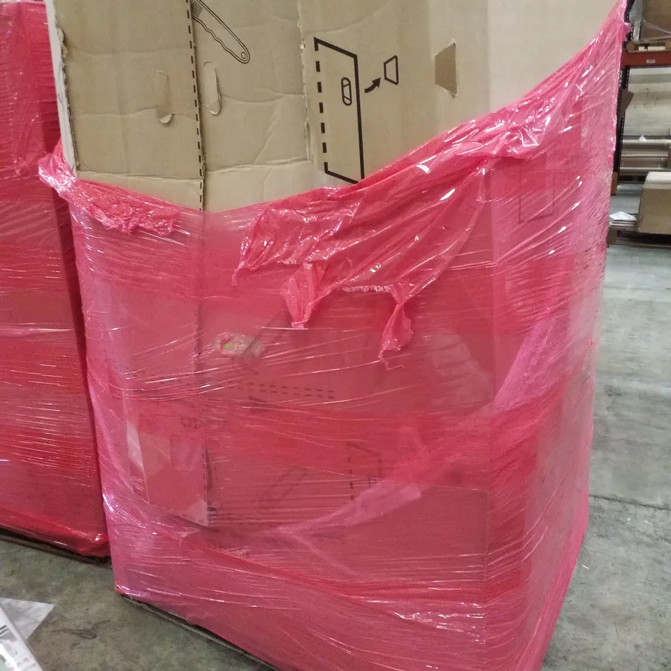 PALLET CONTAINING ASSORTED PRODUCTS INCLUDING STEAM MOP CLEANER, TOILET SEAT, SPIN MOP AND BUCKET, ROLLER BLIND & KIDS TRICYCLE