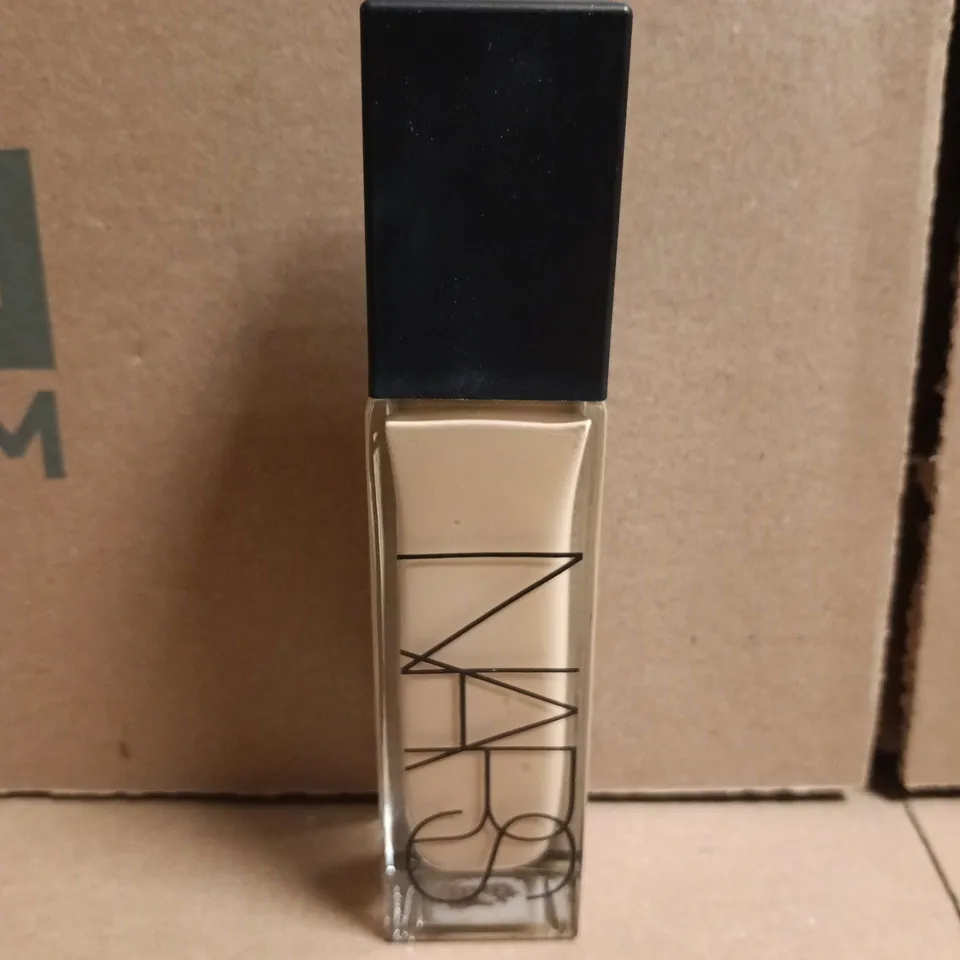 NARS NATURAL RADIANT LONGWEAR FOUNDATION (30ML)