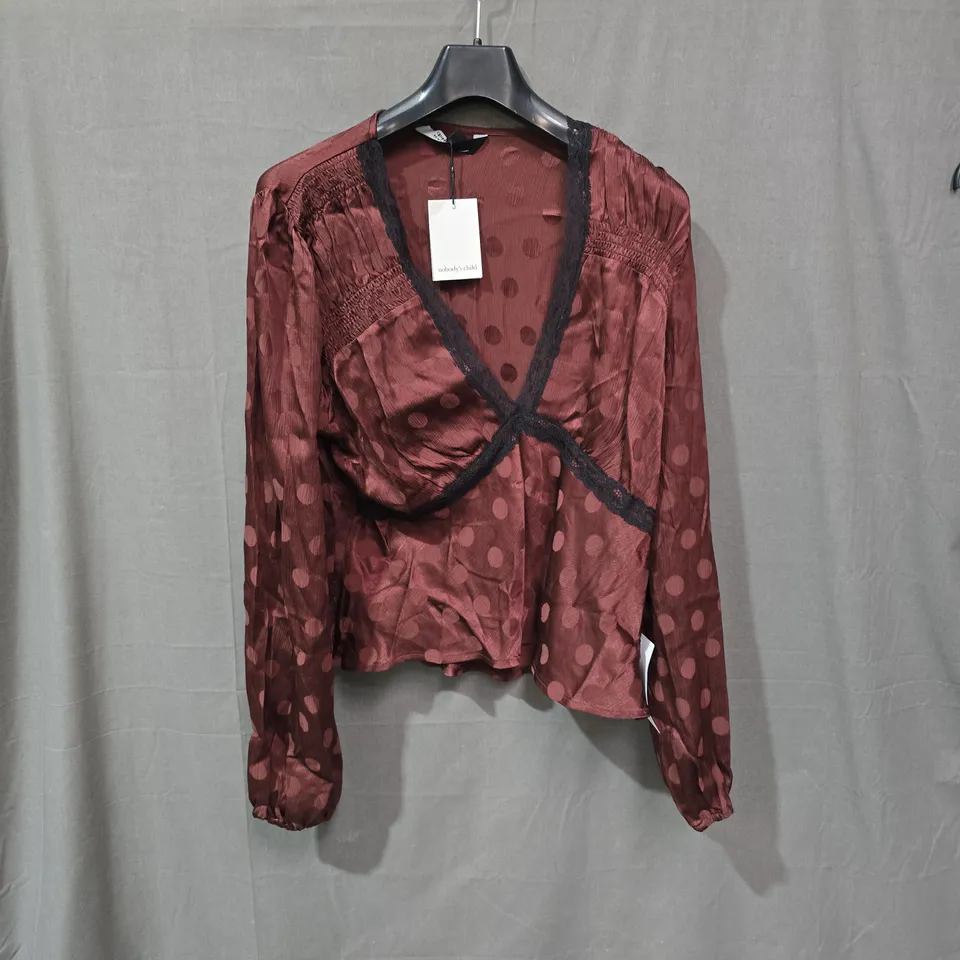 NOBODY'S CHILD BURGUNDY WRAP TOP WITH POLKA DOTS – UK16