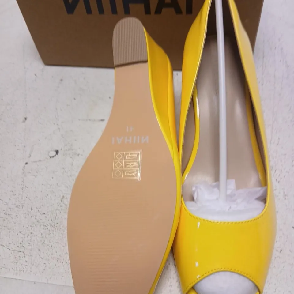 NIIHAI YELLOW OPEN-TOE MULE WEDGE HEELS – UK 8 (EU 41) (BOXED)