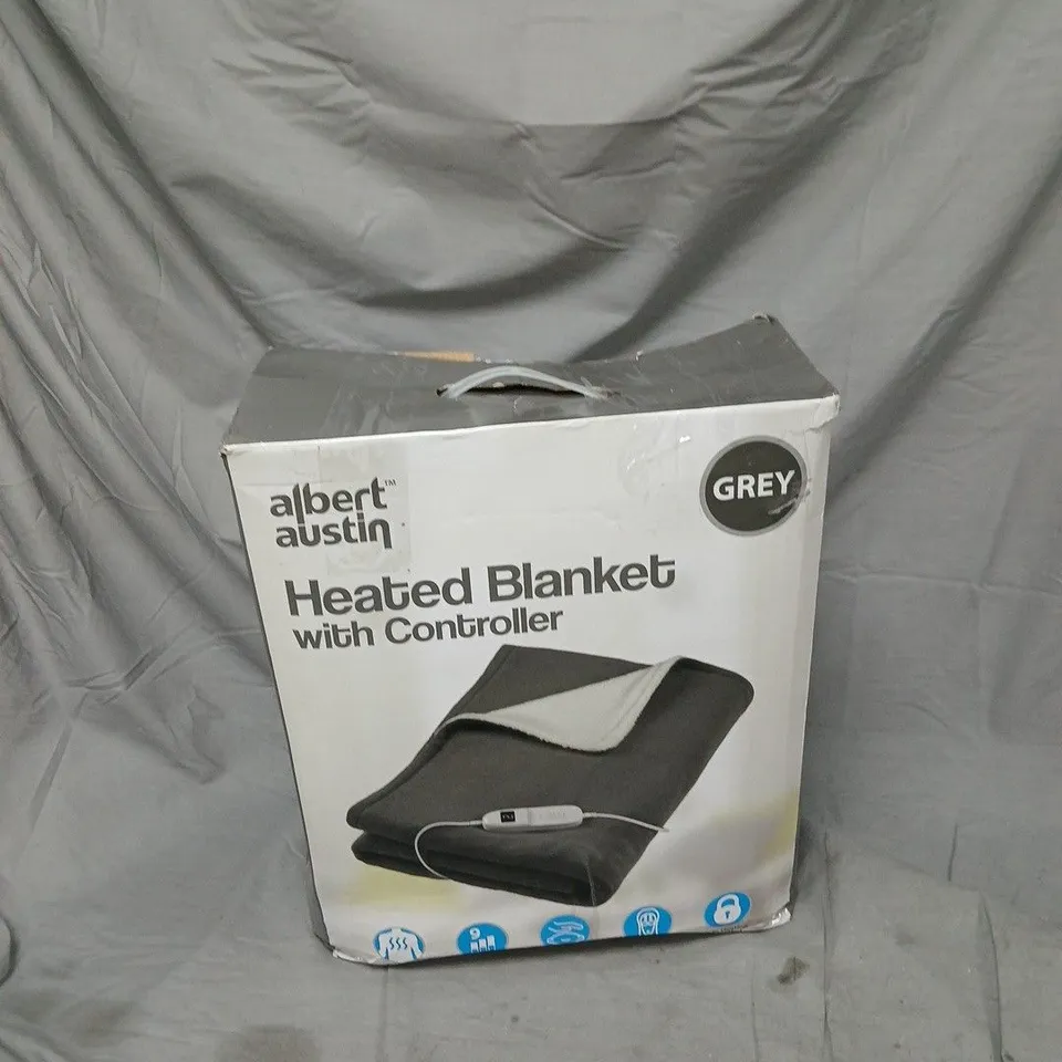 ALBERT AUSTIN HEATED BLANKET WITH CONTROLLER – GREY
