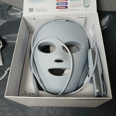 SHARK CRYOGLOW LED MASK WITH CHARGING STAND