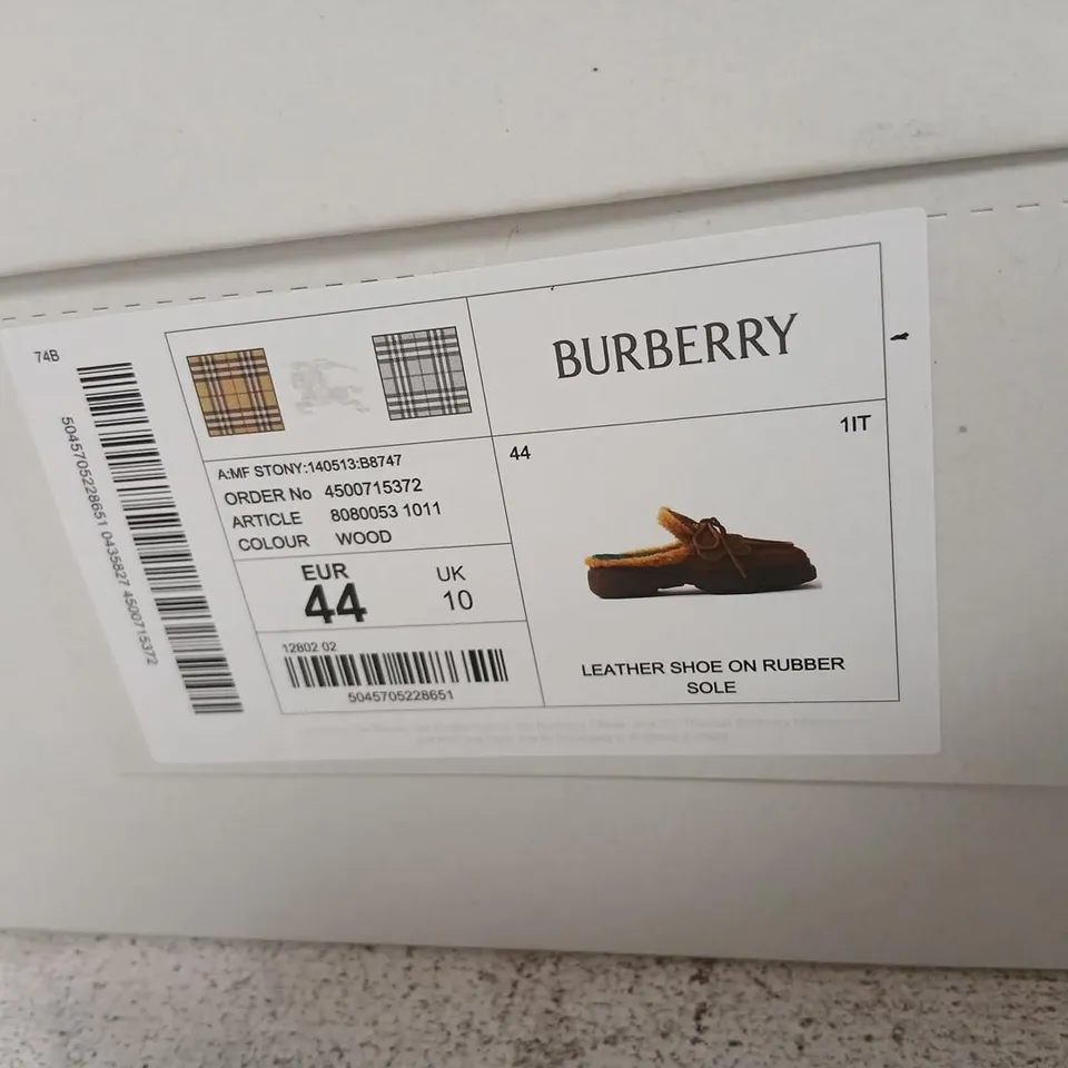 BURBERRY LEATHER MOCCASIN SHOES WITH SHEARLING LINING – BROWN, UK 10
