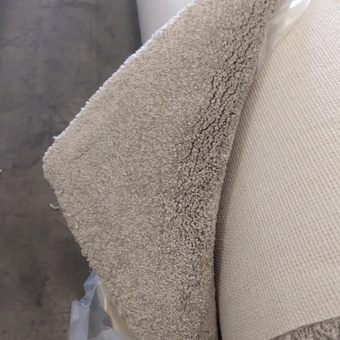 ROLL OF QUALITY ULTIMATE EXPRESSIONS TAUPE CARPET // SIZE: APPROX 4 X 4.41m