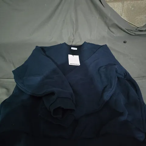 BERSHKA NAVY SWEATSHIRT, SIZE S