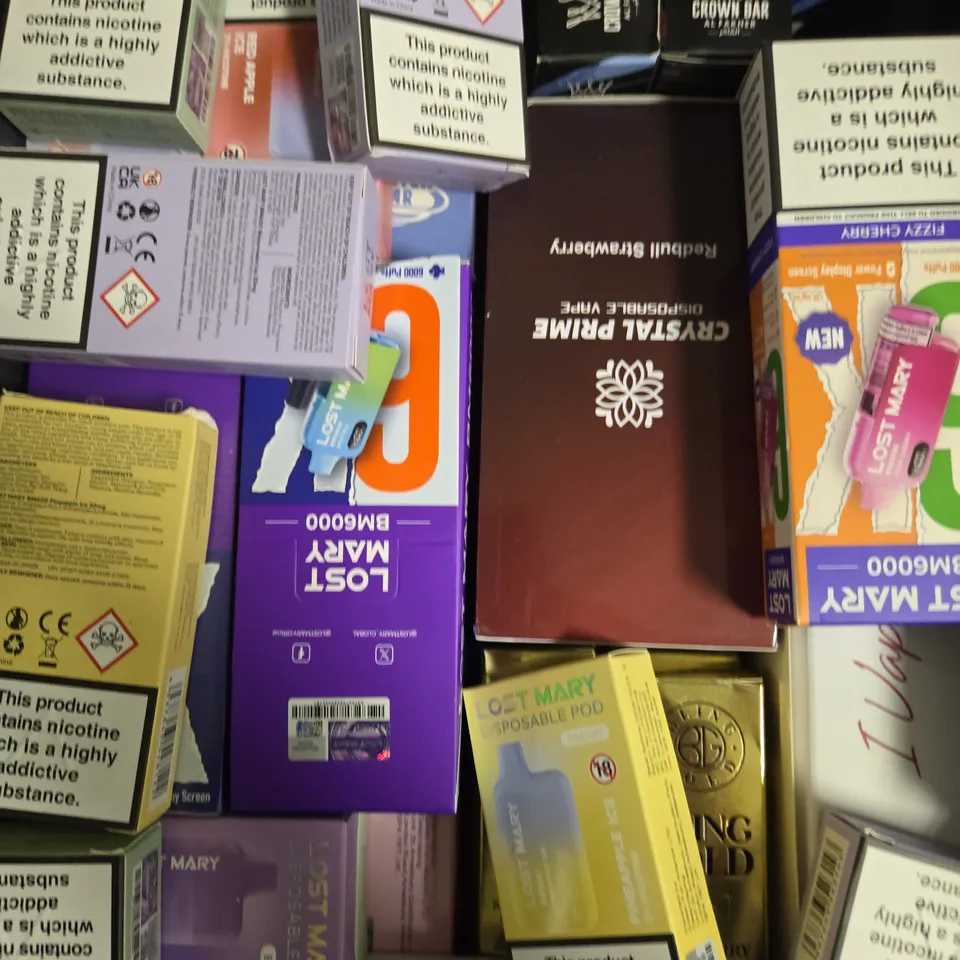 APPROXIMATELY 20 ASSORTED E-CIGARETTE & VAPING ITEMS IN VARIOUS BRANDS 