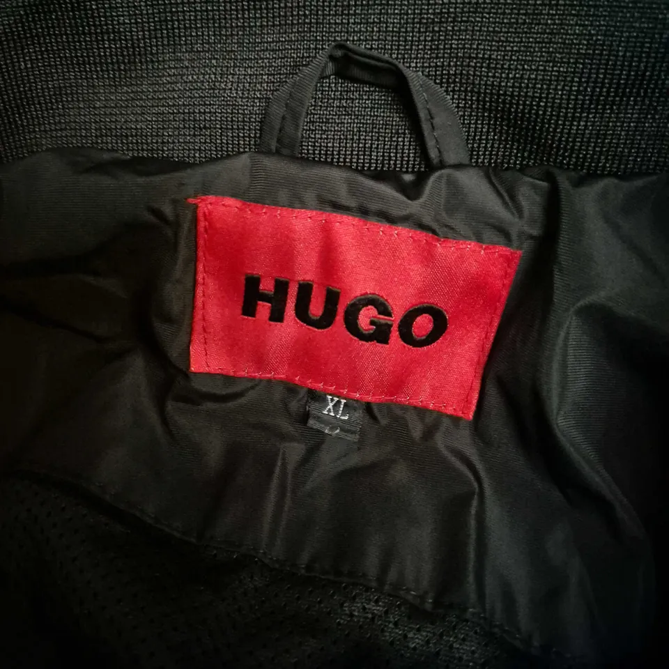 HUGO BY HUGO BOSS BLACK JACKET – MEN'S UK XL
