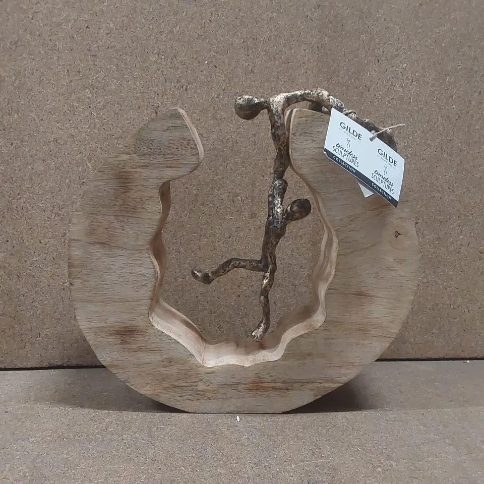 BOXED GLIDE SCULPTURE 