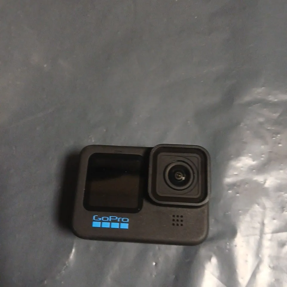GOPRO HERO10 BLACK ACTION CAMERA – CASE & USB CABLE INCLUDED