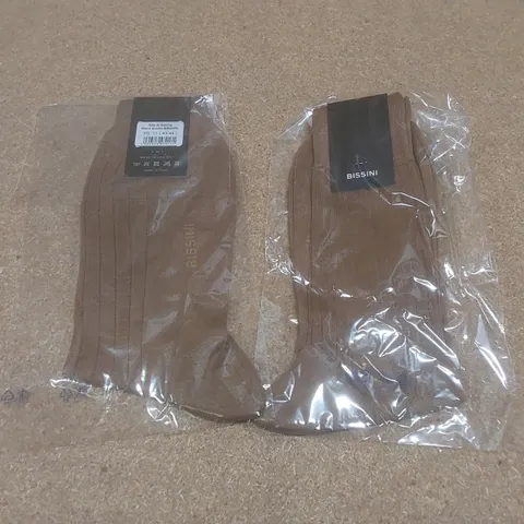 BOX TO CONTAIN A LARGE QUANTITY OF BRAND NEW PAIRS OF BISSINI FILO DI SCOZIA MEN'S SOCKS - BROWN // 1 PAIR PER PACK