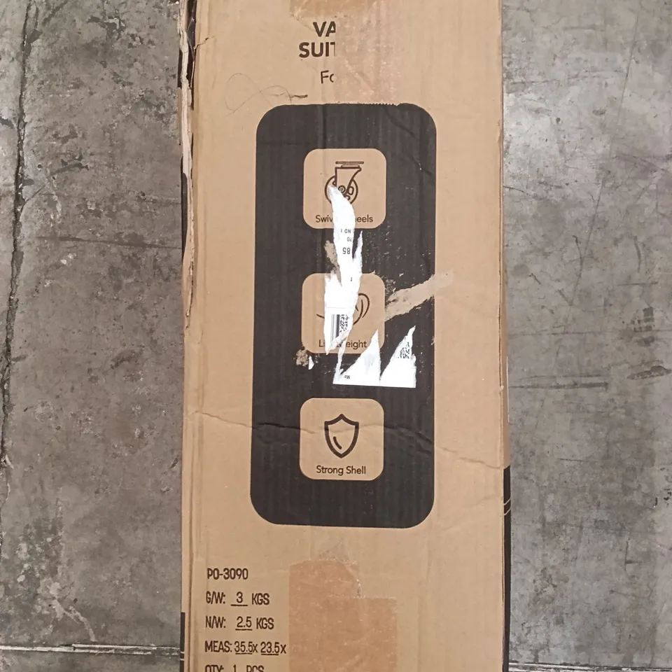 BOXED 20 INCH VACAY SUITCASE