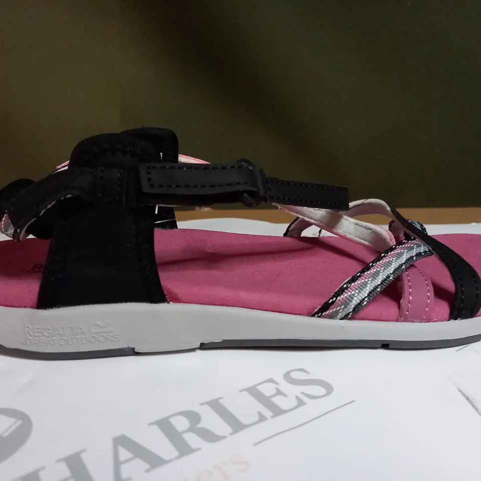 REGATTA LADY ROMA SANDALS SIZE 5