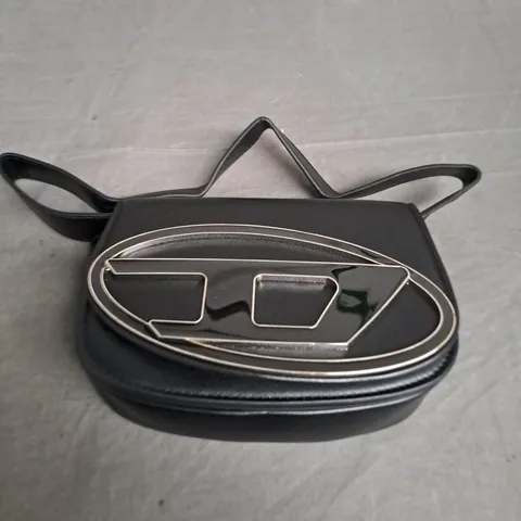 DEISEL SHORT STRAP CLASP BAG