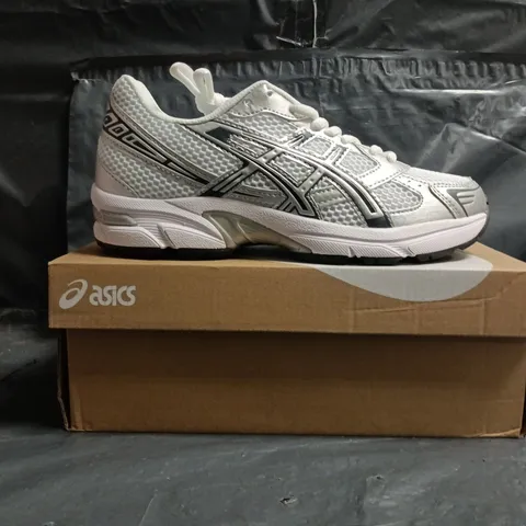 BOXED PAIR OF ASICS TRAINERS IN WHITE/SILVER SIZE UK 5.5