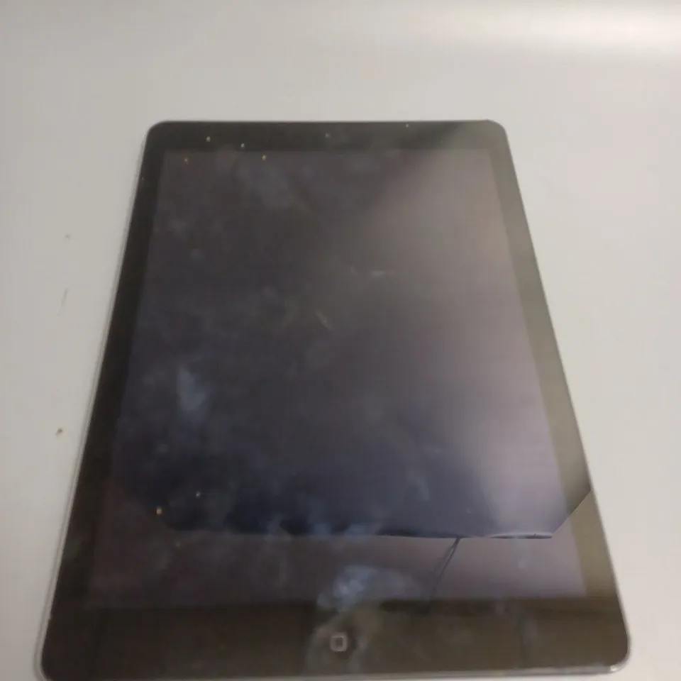 APPLE IPAD AIR 
