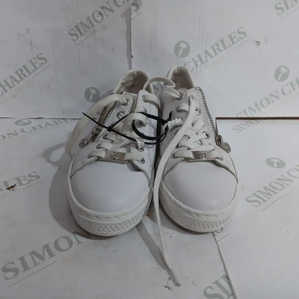 RIEKER LEATHER TRAINER WITH SIDE ZIP IN WHITE - SIZE 37