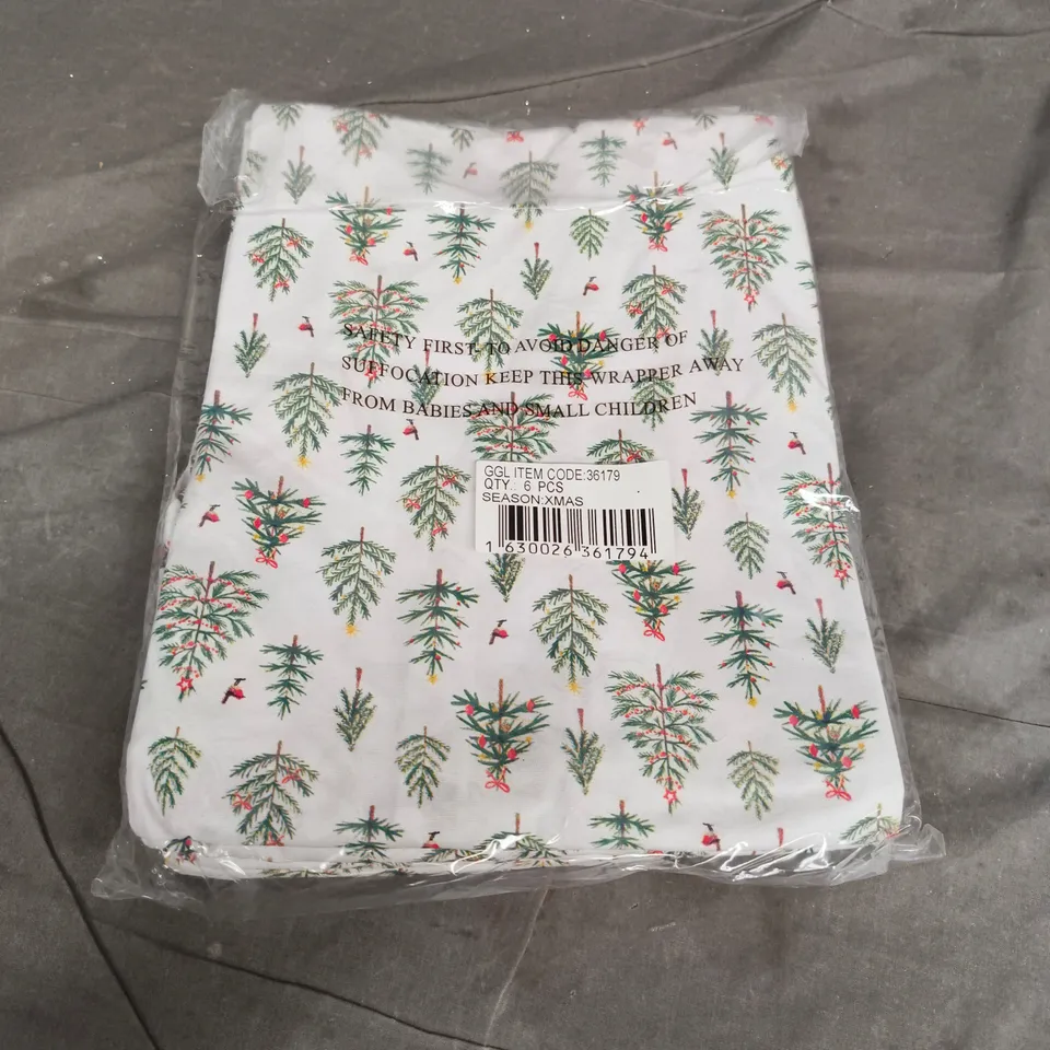 36 GISELA GRAHAM SCANDI TREES CHRISTMAS FIR TREE AND ROBINS COTTON APRONS